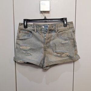 NWT Forever 21 Distressed Denim Jean Shorts Button Closure Girlfriend Shorts